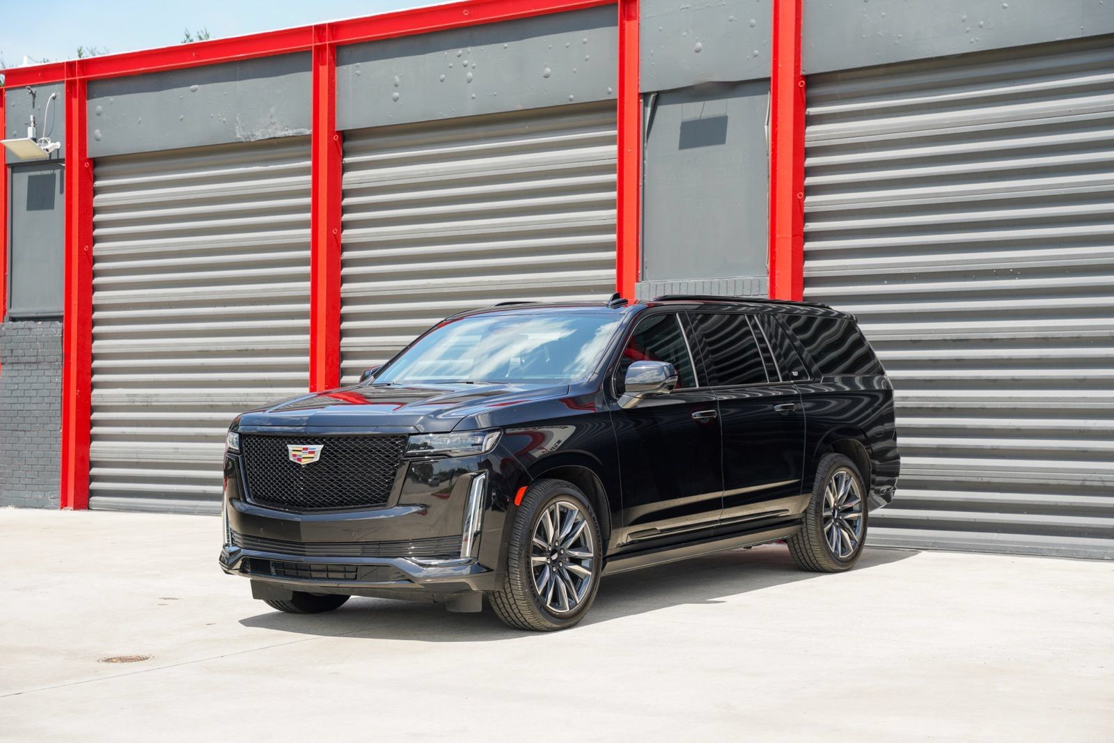 Used 2024 Cadillac Escalade ESV Sport Platinum AWD/4WD image 1