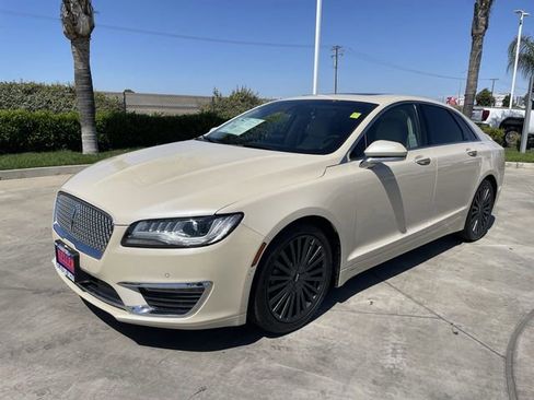Used 2018 Lincoln MKZ Reserve w/ Technology Package FWD image 4