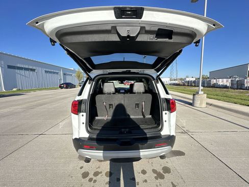 Used 2018 GMC Acadia SLT AWD/4WD image 26