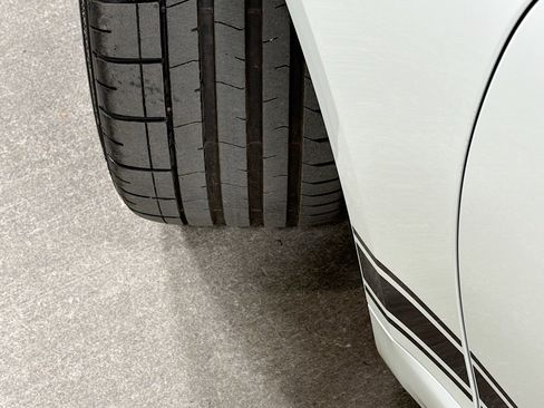 Certified 2025 Porsche 718 Boxster RWD image 38