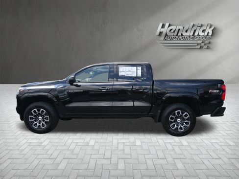 Used 2025 Chevrolet Colorado Z71 w/ Technology Package image 7
