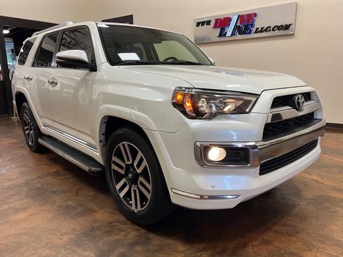 Used 2015 Toyota 4Runner Limited RWD image 3