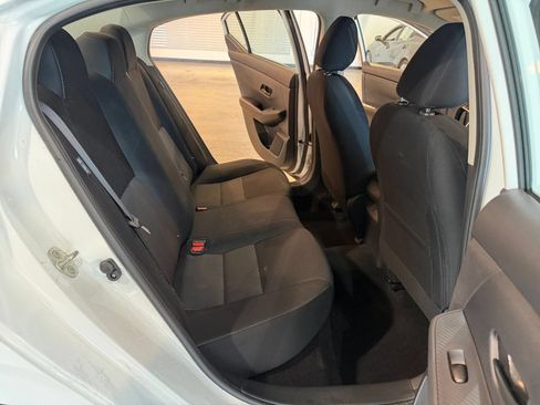 Used 2025 Nissan Sentra SV FWD image 31