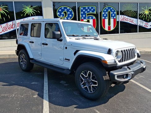 New 2026 Jeep Wrangler Unlimited Sahara AWD/4WD image 2