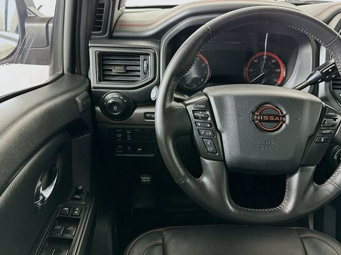 Used 2024 Nissan Titan PRO-4X w/ Pro-4x Convenience Package AWD/4WD image 10