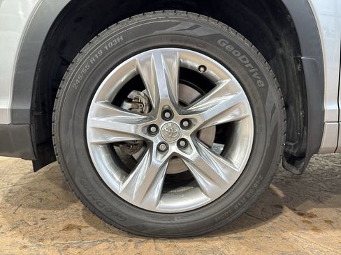 Used 2015 Toyota Highlander Limited image 10