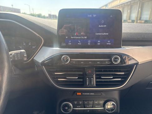 Used 2020 Ford Escape SEL FWD image 10