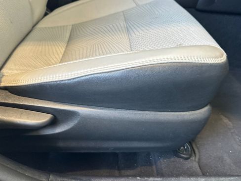 Used 2016 Toyota Camry SE image 22