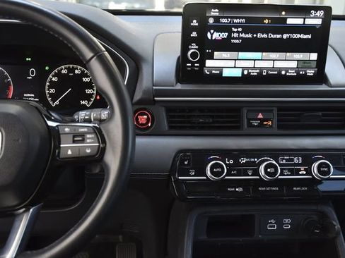 Used 2024 Honda Pilot EX-L image 11