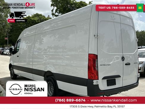 Used 2023 Mercedes-Benz Sprinter 3500 image 8