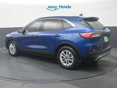 Used 2022 Ford Escape SE image 5