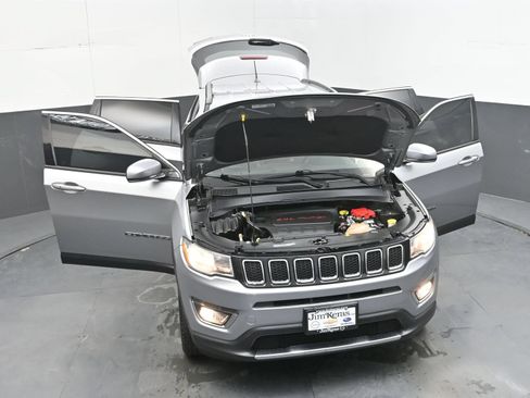 Used 2019 Jeep Compass Limited AWD/4WD image 42