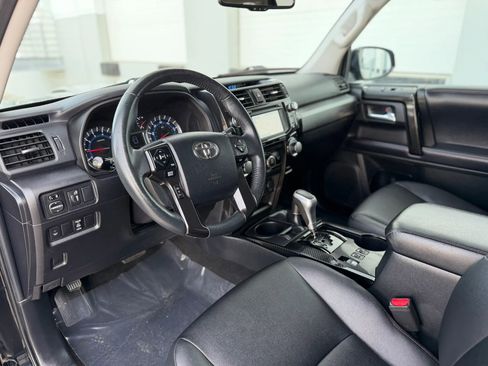 Used 2019 Toyota 4Runner TRD Off-Road Premium image 10