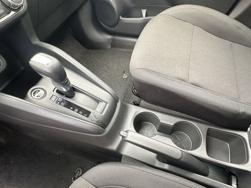 New 2025 Nissan Kicks Play S image 11