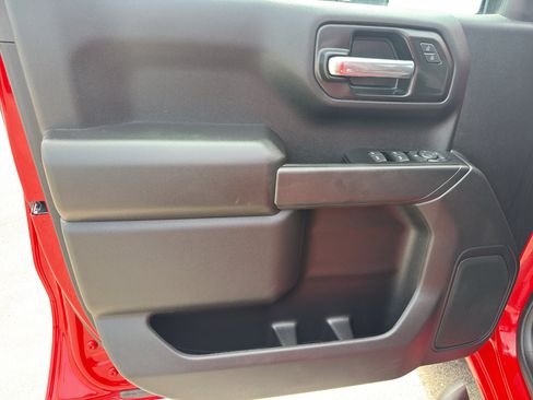 Used 2025 Chevrolet Silverado 1500 Custom Trail Boss AWD/4WD image 15
