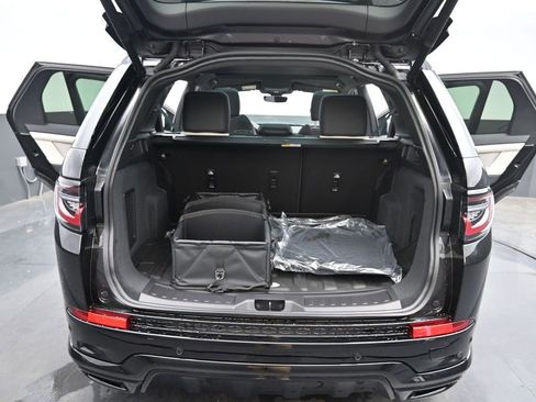New 2025 Land Rover Discovery Sport Dynamic SE AWD/4WD image 15