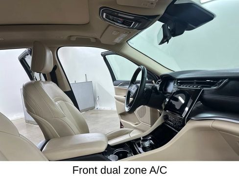 Used 2022 Jeep Grand Cherokee L Limited w/ Luxury Tech Group II AWD/4WD image 23