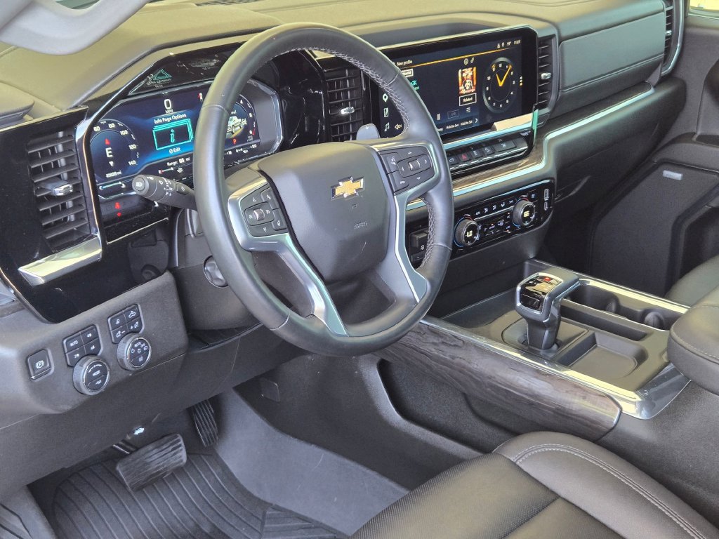 Used 2023 Chevrolet Silverado 1500 LTZ AWD/4WD image 10