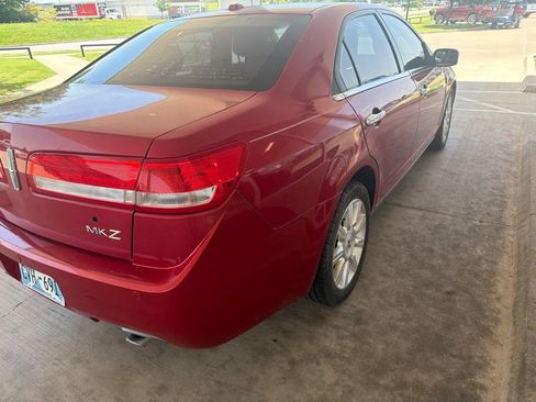 Used 2012 Lincoln MKZ FWD image 4
