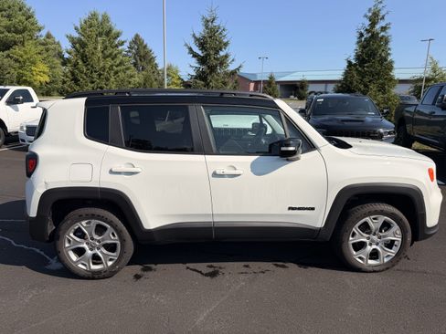 Certified 2022 Jeep Renegade Limited AWD/4WD image 17