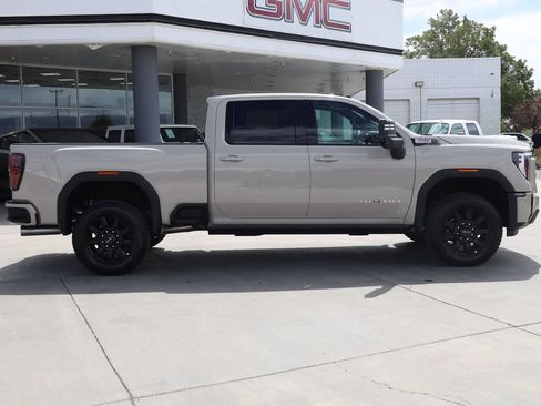 New 2026 GMC Sierra 3500 AT4 w/ AT4 Premium Plus Package AWD/4WD image 7