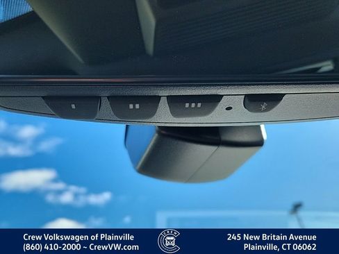 New 2026 Volkswagen Tiguan SE R-Line image 9