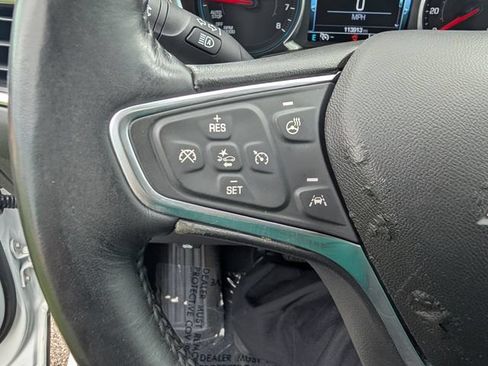 Used 2018 Chevrolet Equinox Premier FWD image 14