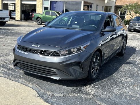 Used 2024 Kia Forte LXS FWD image 6
