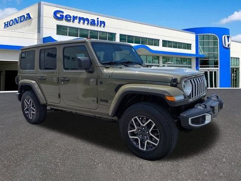 Used 2026 Jeep Wrangler Unlimited Sahara AWD/4WD image 3