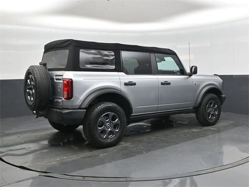 Used 2022 Ford Bronco Big Bend image 3