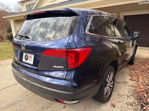 Used 2017 Honda Pilot EX image 5