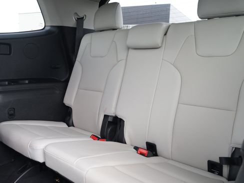 Used 2022 Kia Telluride EX w/ EX Premium Package FWD image 13