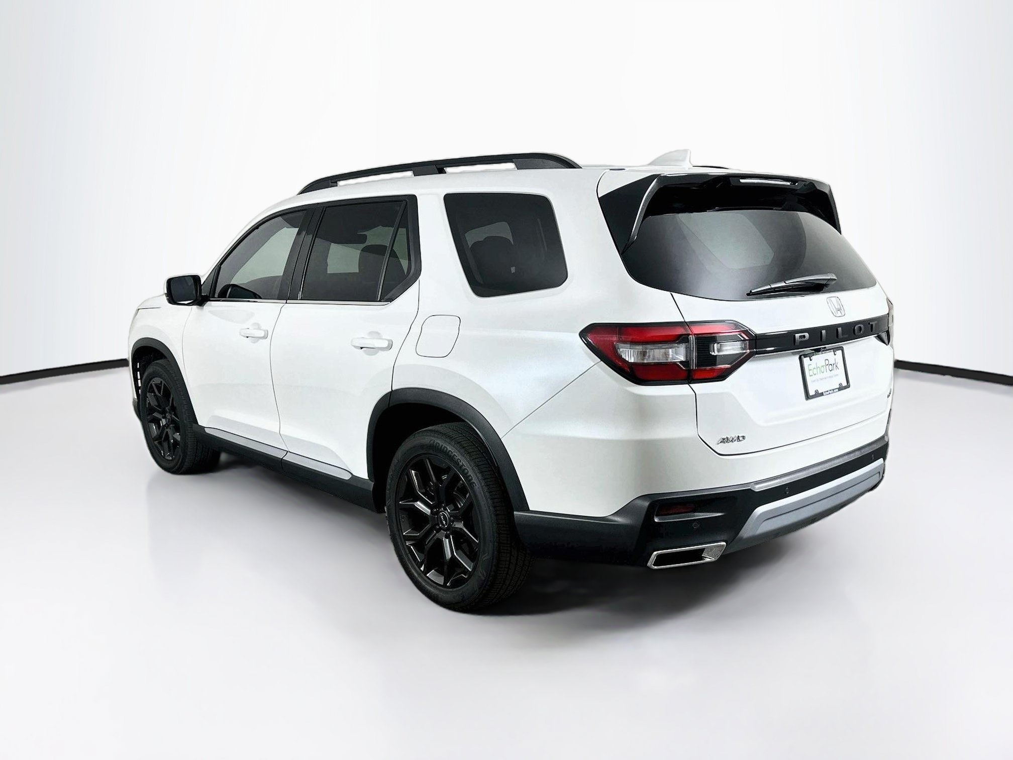 Used 2025 Honda Pilot Touring image 5