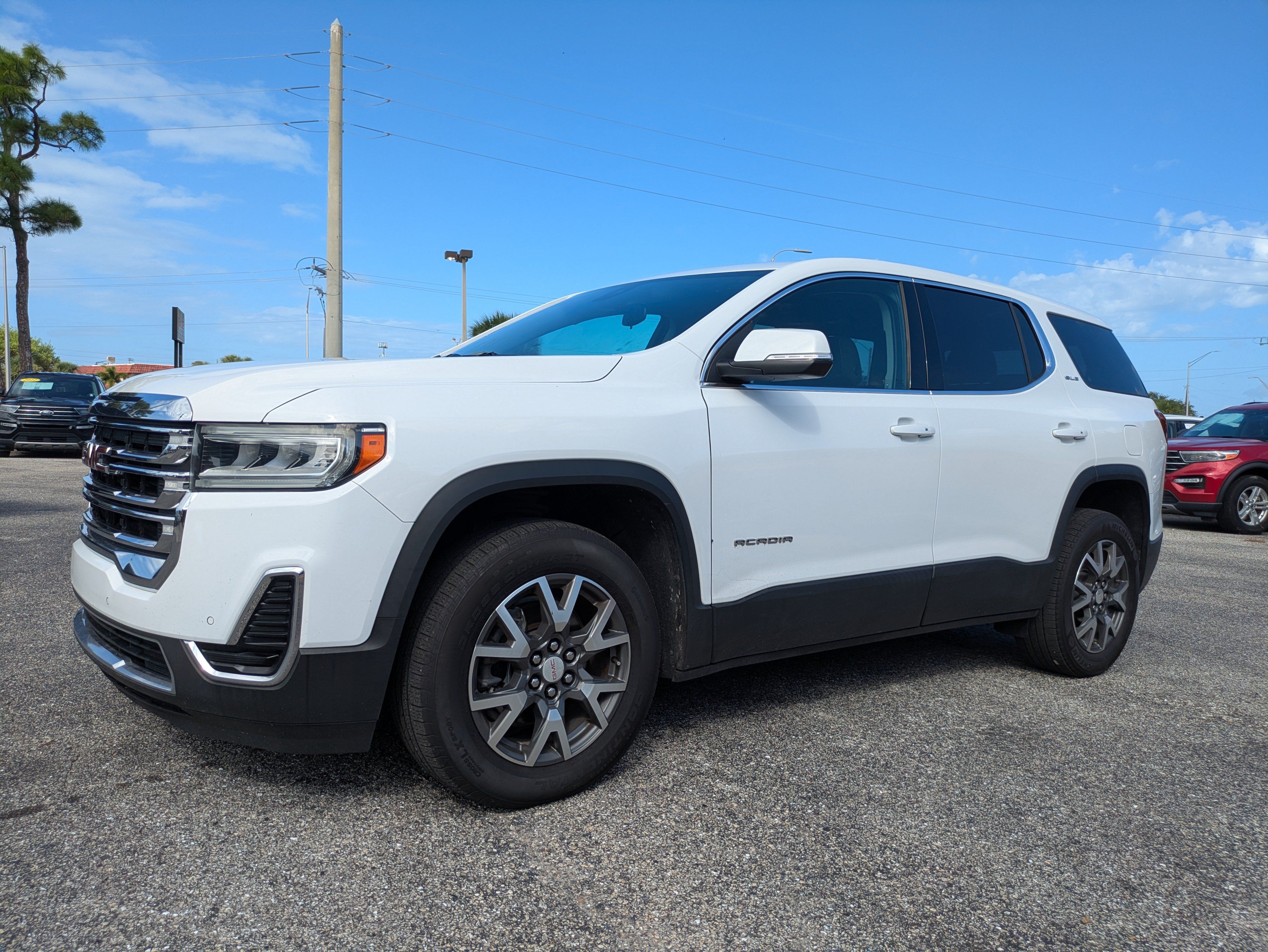 Used 2023 GMC Acadia SLE FWD image 8