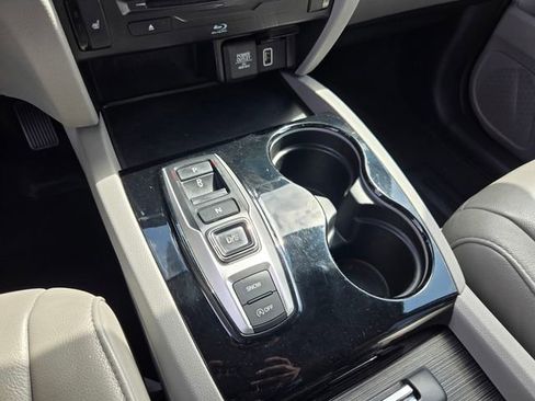 Used 2019 Honda Pilot Touring image 17