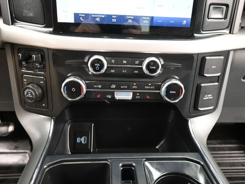 Used 2022 Ford F150 XLT w/ Equipment Group 302A High image 13