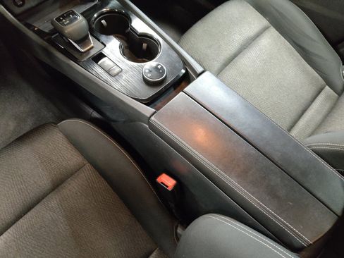 Used 2024 Nissan Rogue SV AWD/4WD image 26