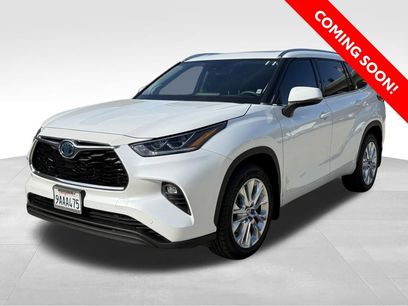 Certified 2022 Toyota Highlander Limited