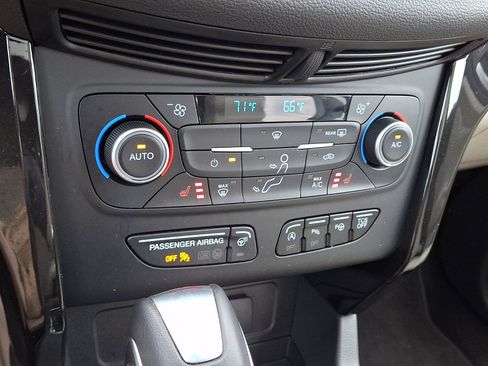 Certified 2018 Ford Escape Titanium w/ Ford Safe & Smart Package image 19