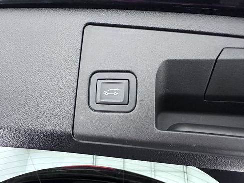 Used 2019 Cadillac XT4 Premium Luxury image 27