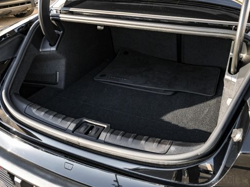 Used 2021 Porsche Taycan image 48