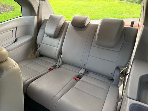 Used 2011 Honda Odyssey EX-L image 30