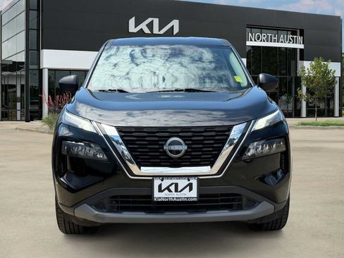 Used 2023 Nissan Rogue S FWD image 3