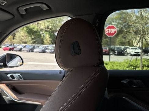 Used 2022 BMW X5 sDrive40i w/ Premium Package image 17