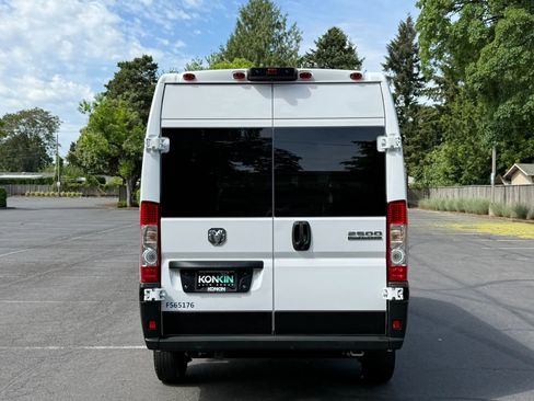 Used 2023 RAM ProMaster 2500 FWD image 5
