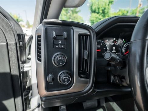 Used 2019 GMC Sierra 2500 Denali w/ Duramax Plus Package AWD/4WD image 29
