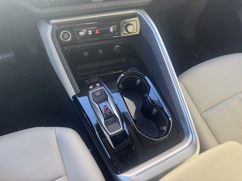 Certified 2025 Audi Q5 Premium image 15