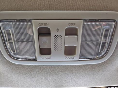 Used 2018 Honda HR-V EX-L image 22