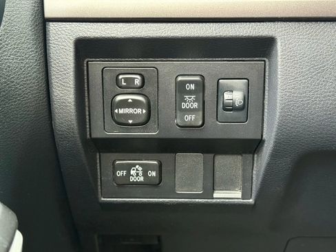 Used 2017 Toyota Tundra SR5 w/ TRD Off Road Package image 16