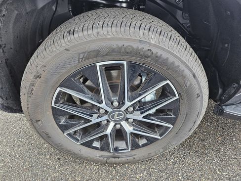 Used 2026 Lexus GX 550 w/ Accessory Package (2T) image 17